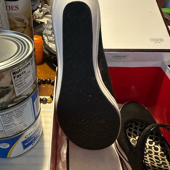 Coach - Picture 6 of 6